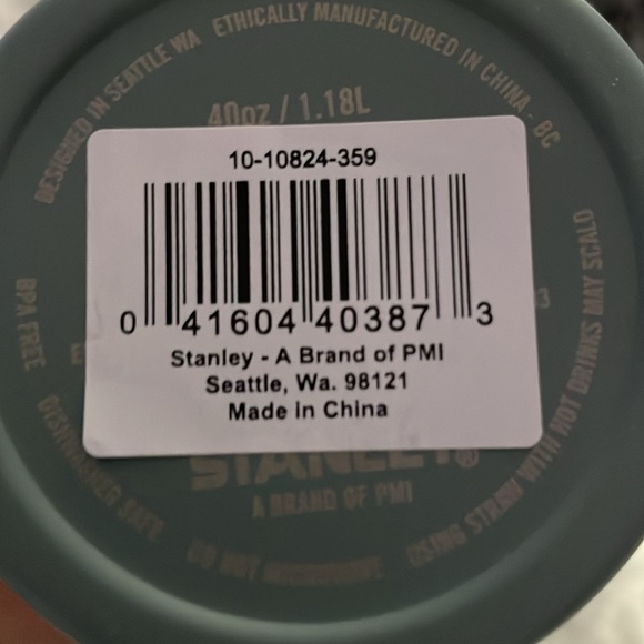 shale stanley 40 oz flow state quencher tumbler - Picture 3 of 3